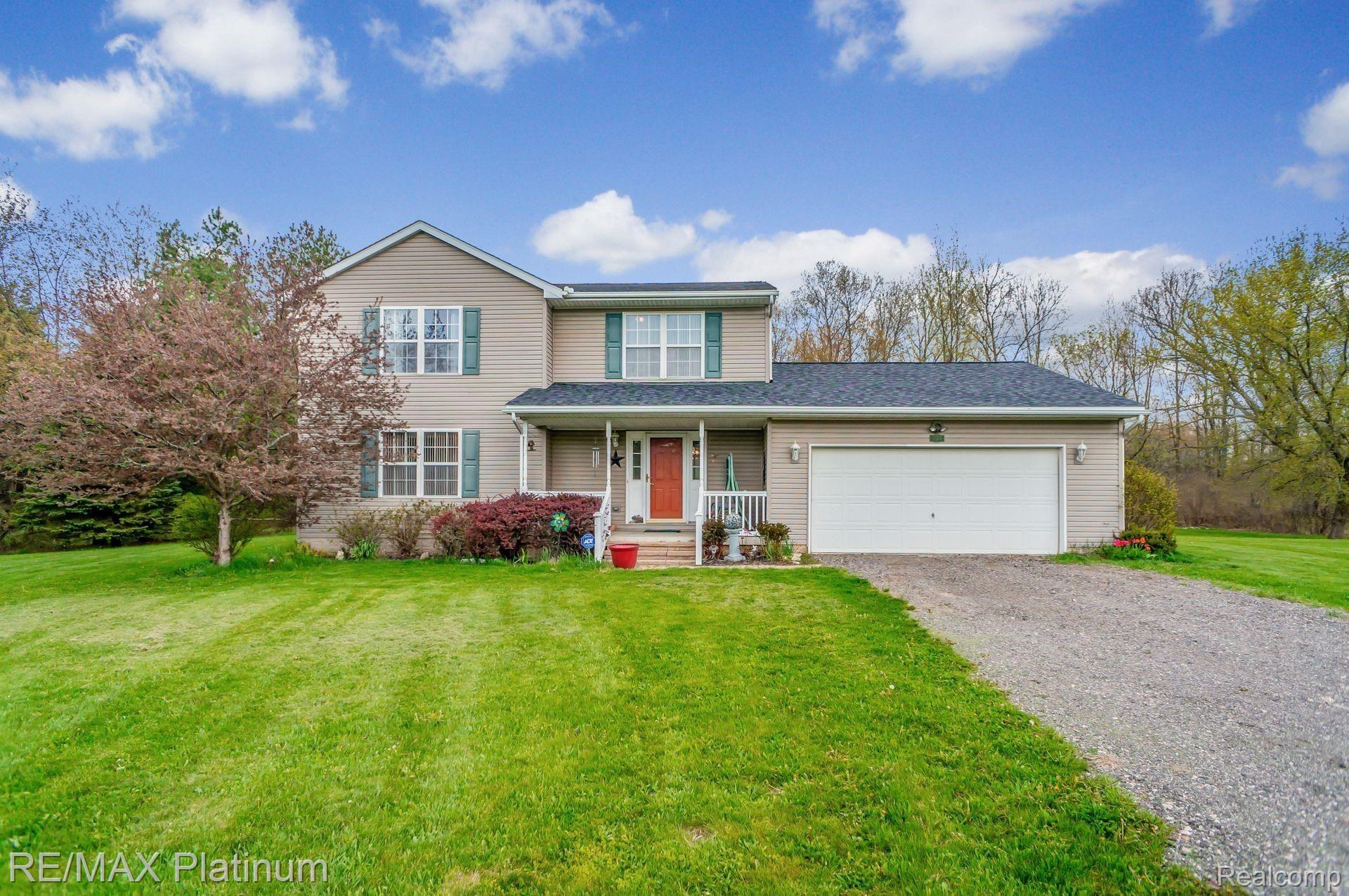 727 North Hacker Road Howell, MI 48843 - Photo 1 of 28 1.jpg