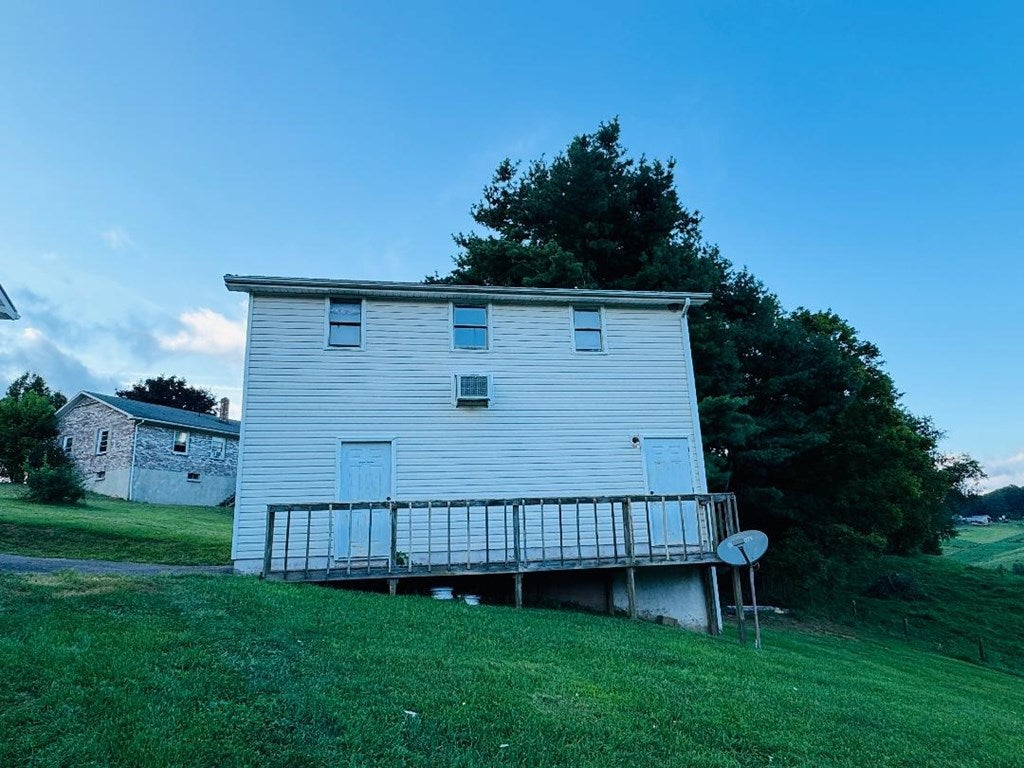 559 Hardscuffle Road Hillsville, VA 24343 - Photo 10 of 28 Gallery Image 10