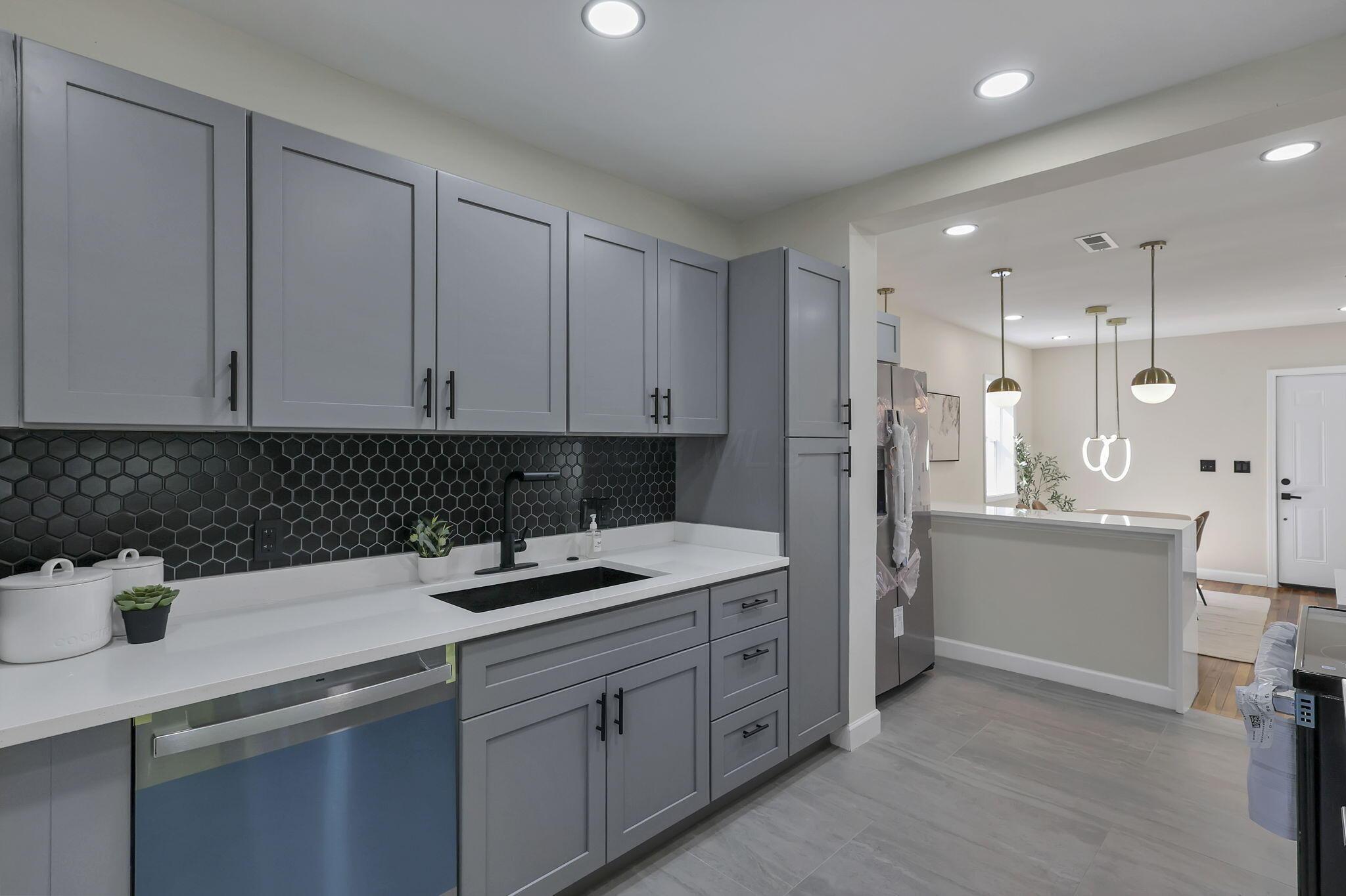 2227 Zollinger Road Columbus, OH 43221 - Photo 9 of 43 Kitchen