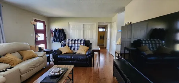 $289,900 | 3900 Evergreen Drive, Monroeville, PA 15146