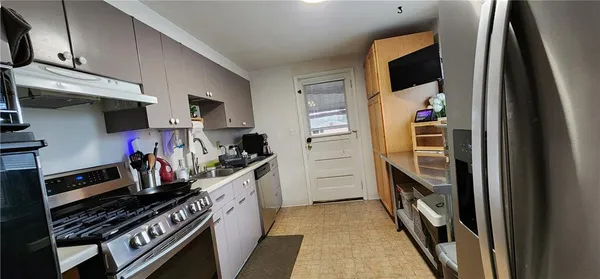 $289,900 | 3900 Evergreen Drive, Monroeville, PA 15146