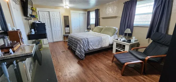 $289,900 | 3900 Evergreen Drive, Monroeville, PA 15146