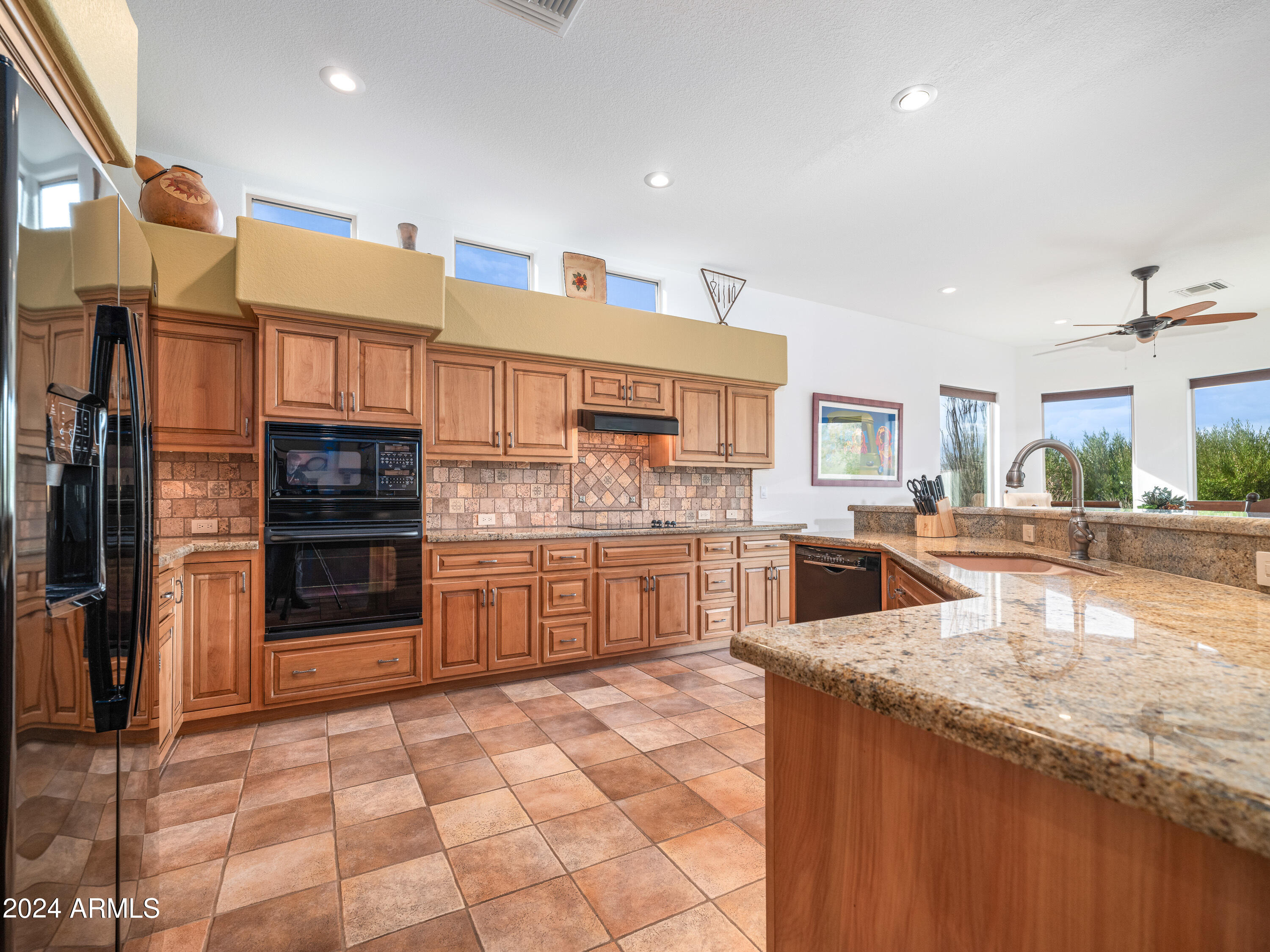 27933 North Quail Spring Road Rio Verde, AZ 85263 - Photo 11 of 31 Granite countertops