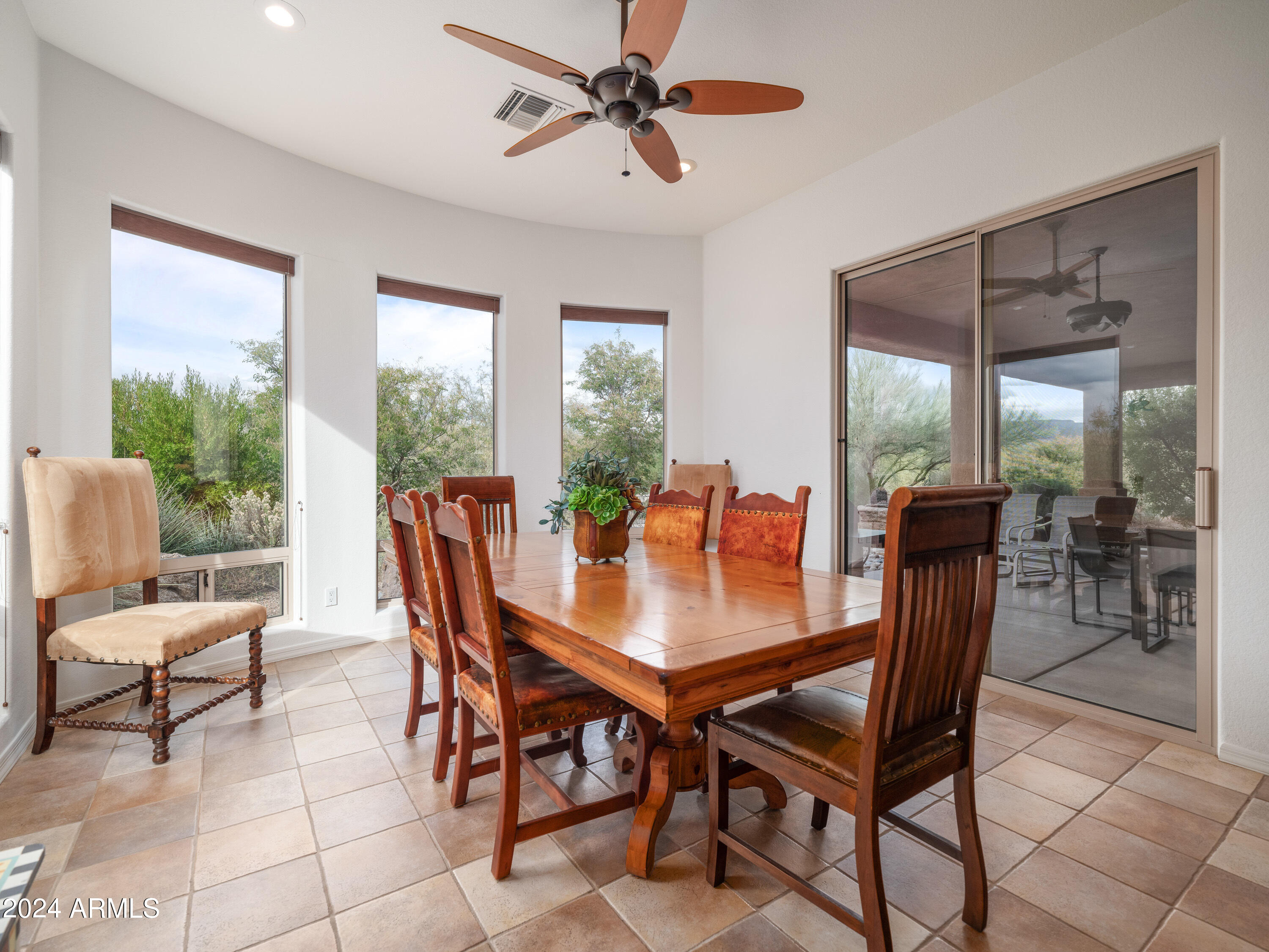 27933 North Quail Spring Road Rio Verde, AZ 85263 - Photo 14 of 31 Dining room