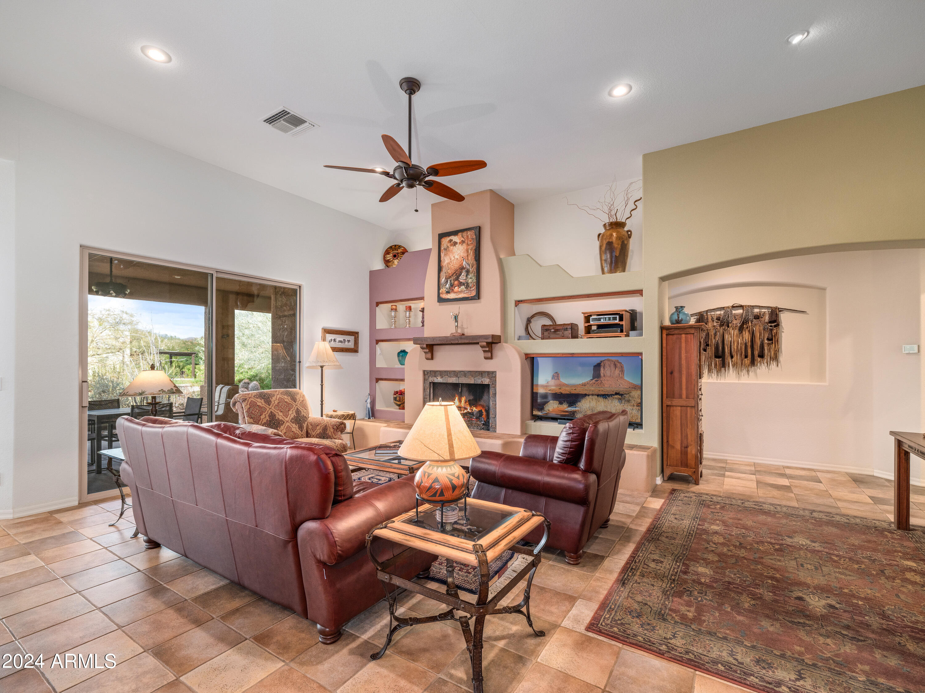 27933 North Quail Spring Road Rio Verde, AZ 85263 - Photo 8 of 31 Great room