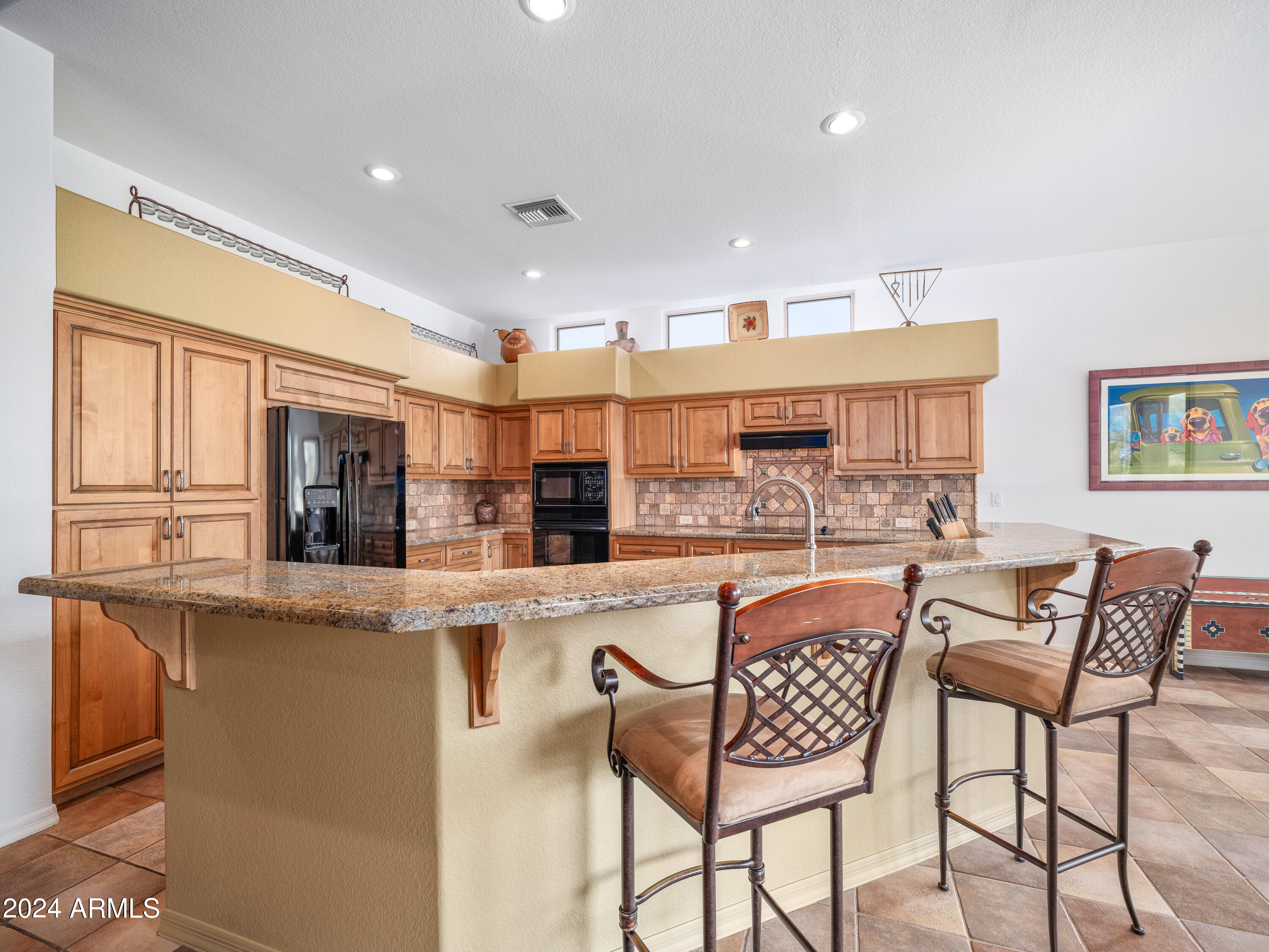 27933 North Quail Spring Road Rio Verde, AZ 85263 - Photo 10 of 31 Breakfast bar