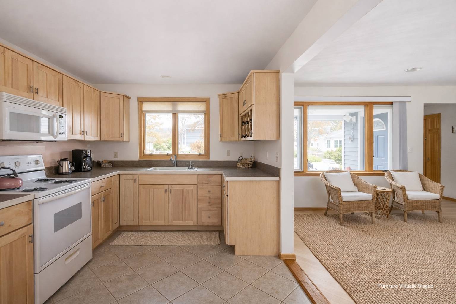 21 Woodridge Road Hampton Bays, NY 11946 - Photo 13 of 23