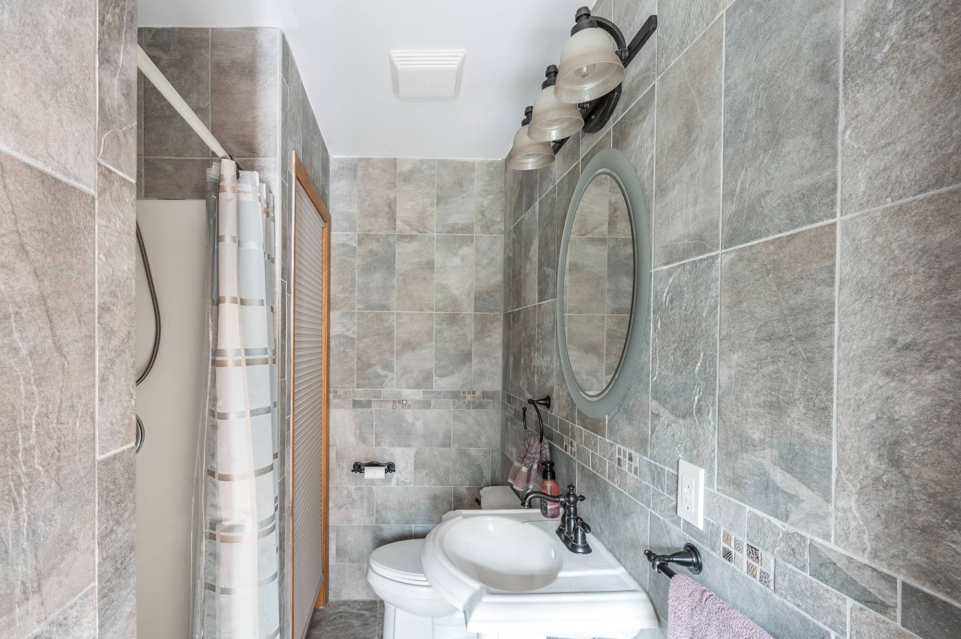21 Woodridge Road Hampton Bays, NY 11946 - Photo 22 of 23