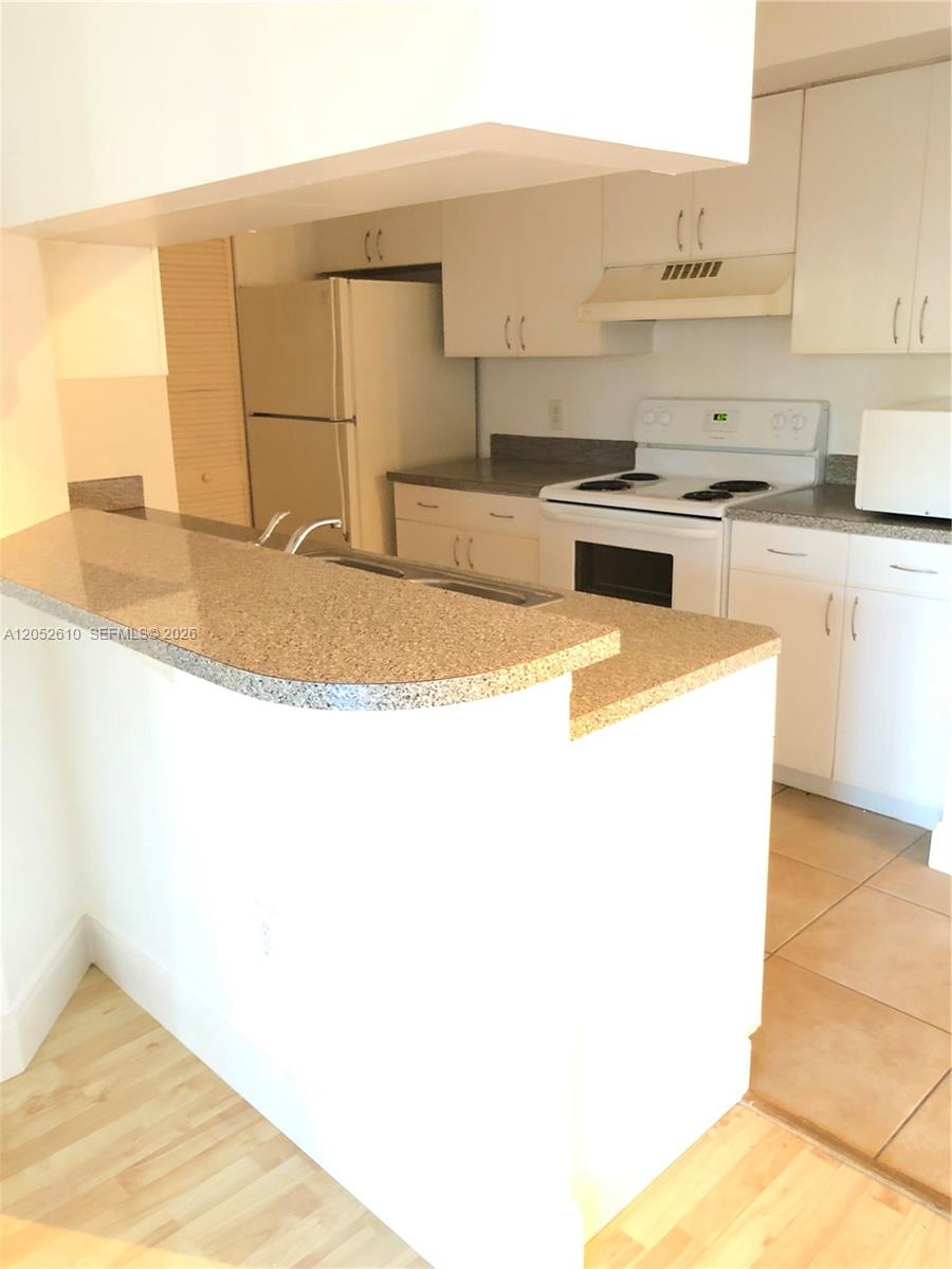 420 South Park Road, Unit 108 Hollywood, FL 33021 - Photo 9 of 17
