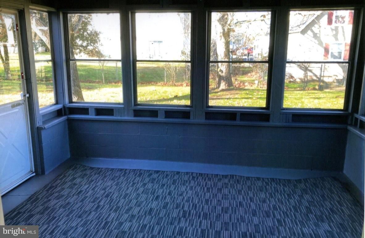 220 White Hall Road Elkton, MD 21921 - Photo 4 of 18 3 Seasons Porch-Interior