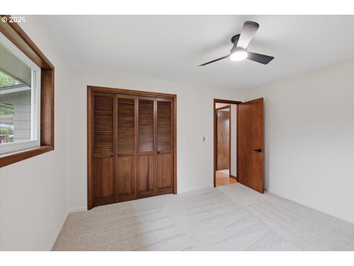2610 Shaff Road Southeast Aumsville, OR 97325 - Photo 17 of 25 a view of an empty room with a window
