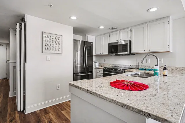 $489,900 | 2000 North Ocean Boulevard, Unit 1017, Myrtle Beach, SC 29577