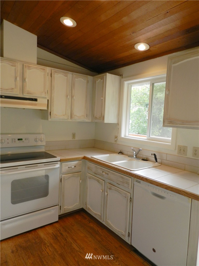 4538 Fir Tree Way Bellingham, WA 98229 - Photo 6 of 16 Gallery Image 6