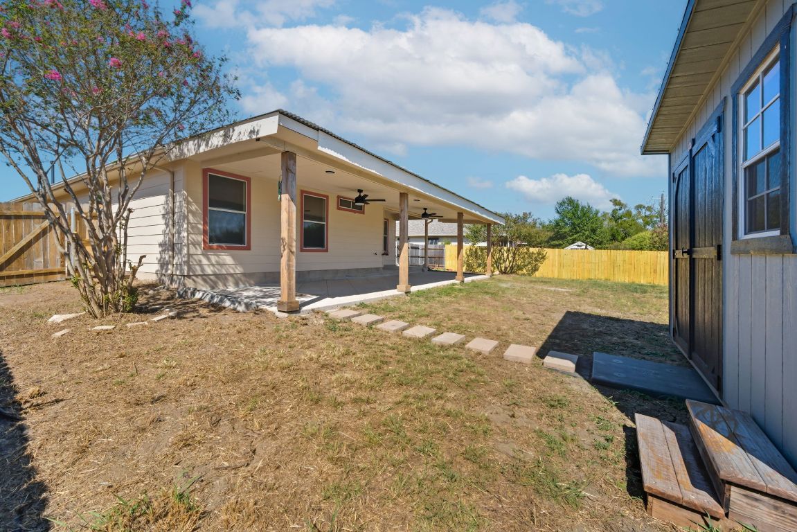 18153 Basket Flower Bend Elgin, TX 78621 - Photo 33 of 35