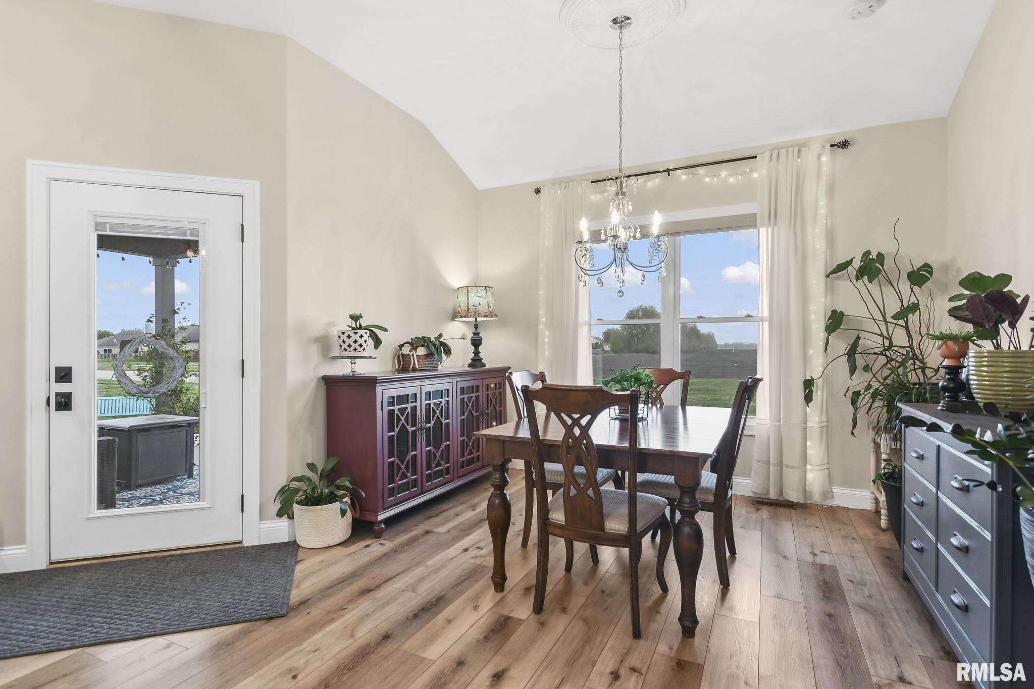 4836 Chestnut Drive Springfield, IL 62711 - Photo 14 of 42 Gallery Image 14