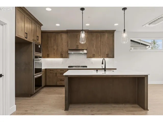 $699,000 | 4705 Northwest Camas Meadows Drive, Camas, WA 98607