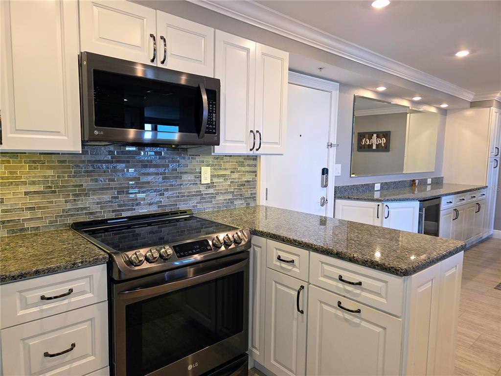 1 Key Capri, Unit 612W Treasure Island, FL 33706 - Photo 15 of 54