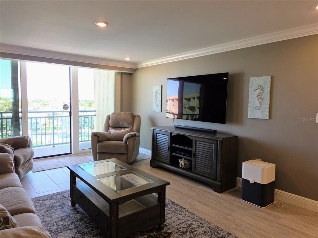 1 Key Capri, Unit 612W Treasure Island, FL 33706 - Photo 5 of 54