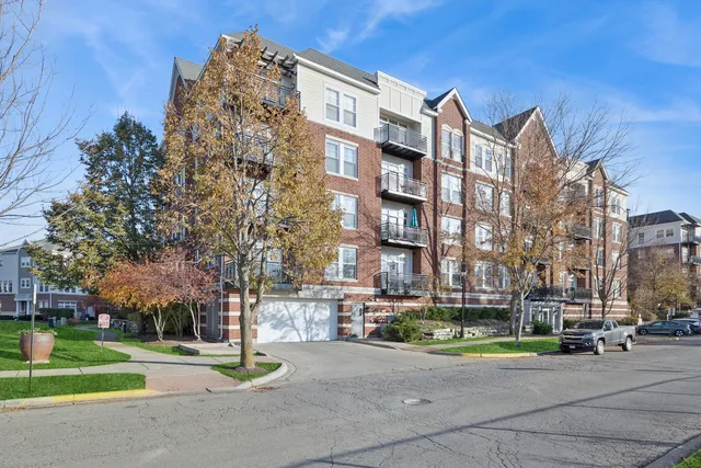 $2,300 | 7757 Van Buren Street, Unit 506, Forest Park, IL 60130