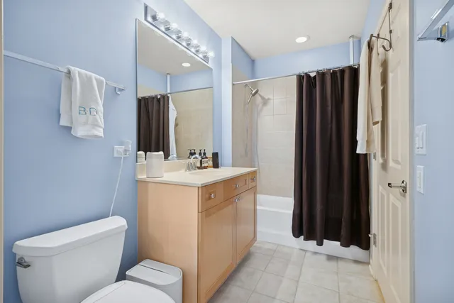 $2,300 | 7757 Van Buren Street, Unit 506, Forest Park, IL 60130