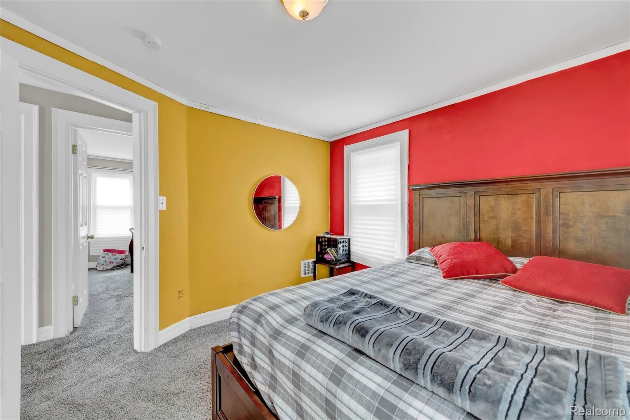 7643 Maple Street Dearborn, MI 48126 - Photo 17 of 22 18.jpg