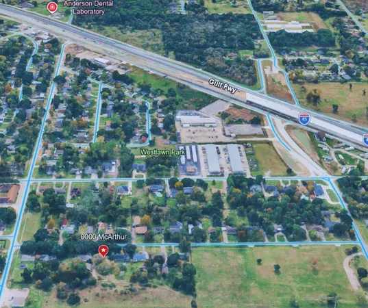 a view of yard with green space