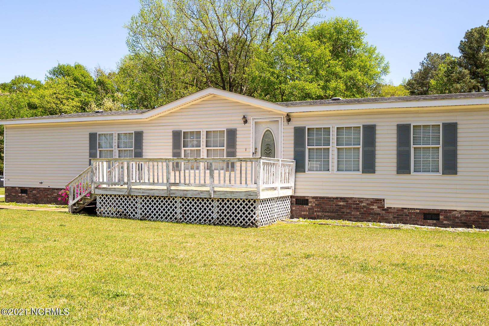 926 Matthis Road Clinton, NC 28328 - Photo 3 of 30 926 Matthis Rd Clinton NC 28328-3