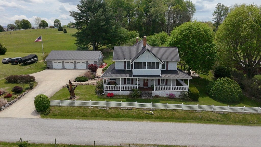 15537 Friendship Road Chilhowie, VA 24319 - Photo 4 of 70 Gallery Image 4
