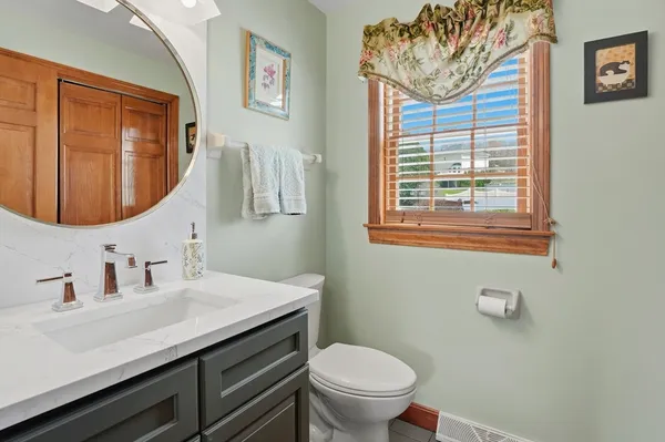 $720,000 | 99 Highland View Drive, Sutton, MA 01590