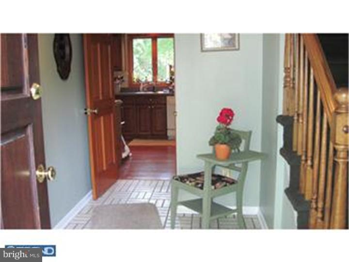 307 Wayland Road Cherry Hill, NJ 08034 - Photo 14 of 25 Foyer