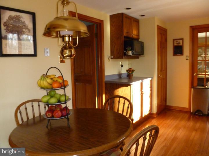 307 Wayland Road Cherry Hill, NJ 08034 - Photo 9 of 25 Kitchen