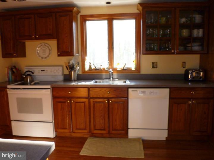 307 Wayland Road Cherry Hill, NJ 08034 - Photo 10 of 25 Kitchen