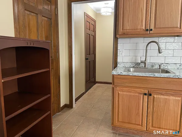 $1,450 | 121 South Main Street, Plymouth, CT 06786