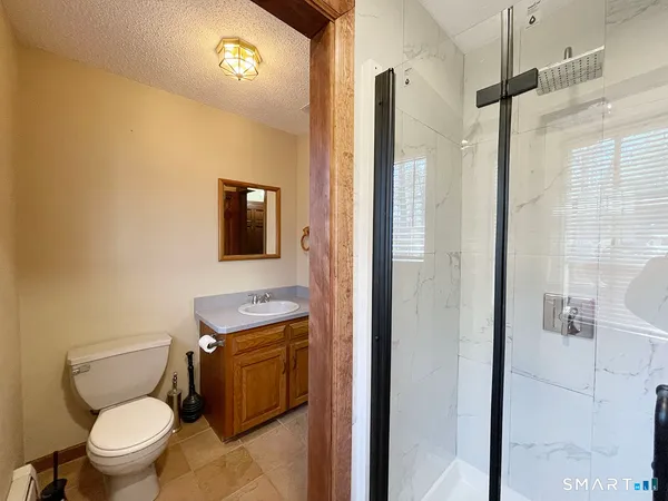 $1,450 | 121 South Main Street, Plymouth, CT 06786