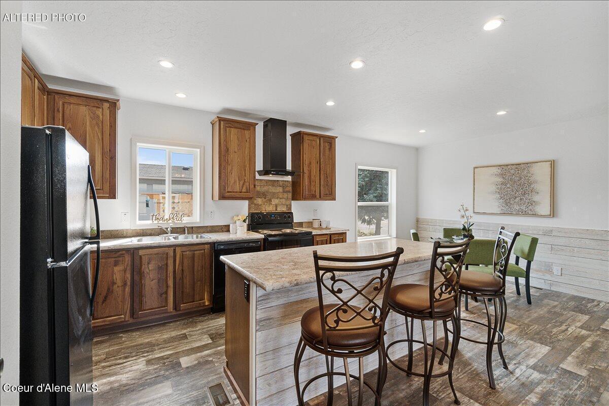 114 Finley Loop Kingston, ID 83839 - Photo 6 of 16 Kitchen