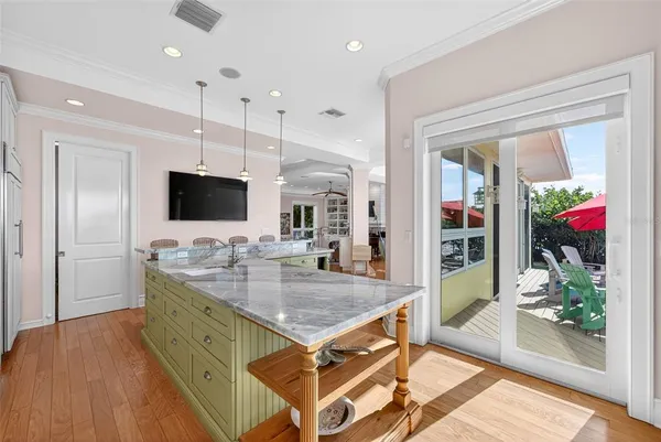 $6,750,000 | 7152 Point Of Rocks Circle, Sarasota, FL 34242