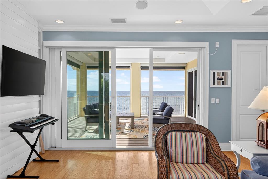 7152 Point Of Rocks Circle Sarasota, FL 34242 - Photo 51 of 88