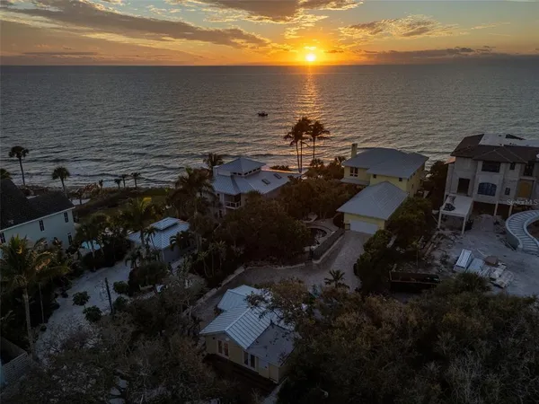 $6,750,000 | 7152 Point Of Rocks Circle, Sarasota, FL 34242