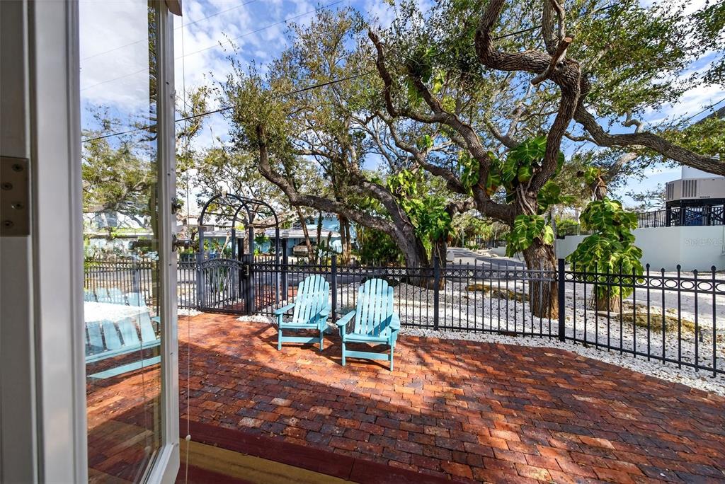 7152 Point Of Rocks Circle Sarasota, FL 34242 - Photo 87 of 88