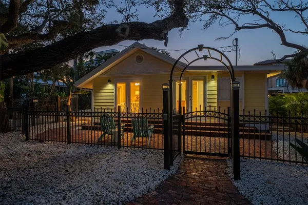 $6,750,000 | 7152 Point Of Rocks Circle, Sarasota, FL 34242