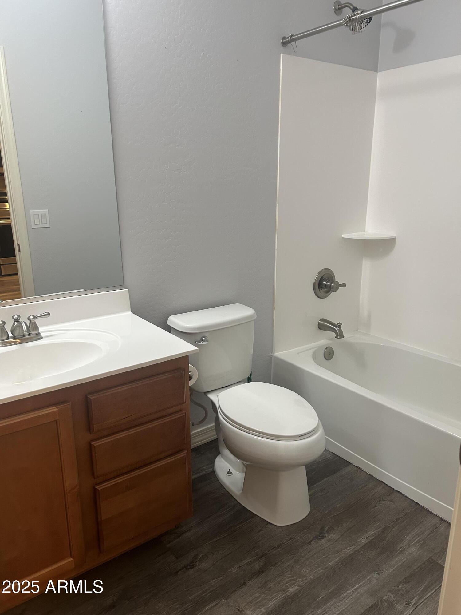 7726 East Baseline Road, Unit 272 Mesa, AZ 85209 - Photo 15 of 30 Full Guest Bathroom