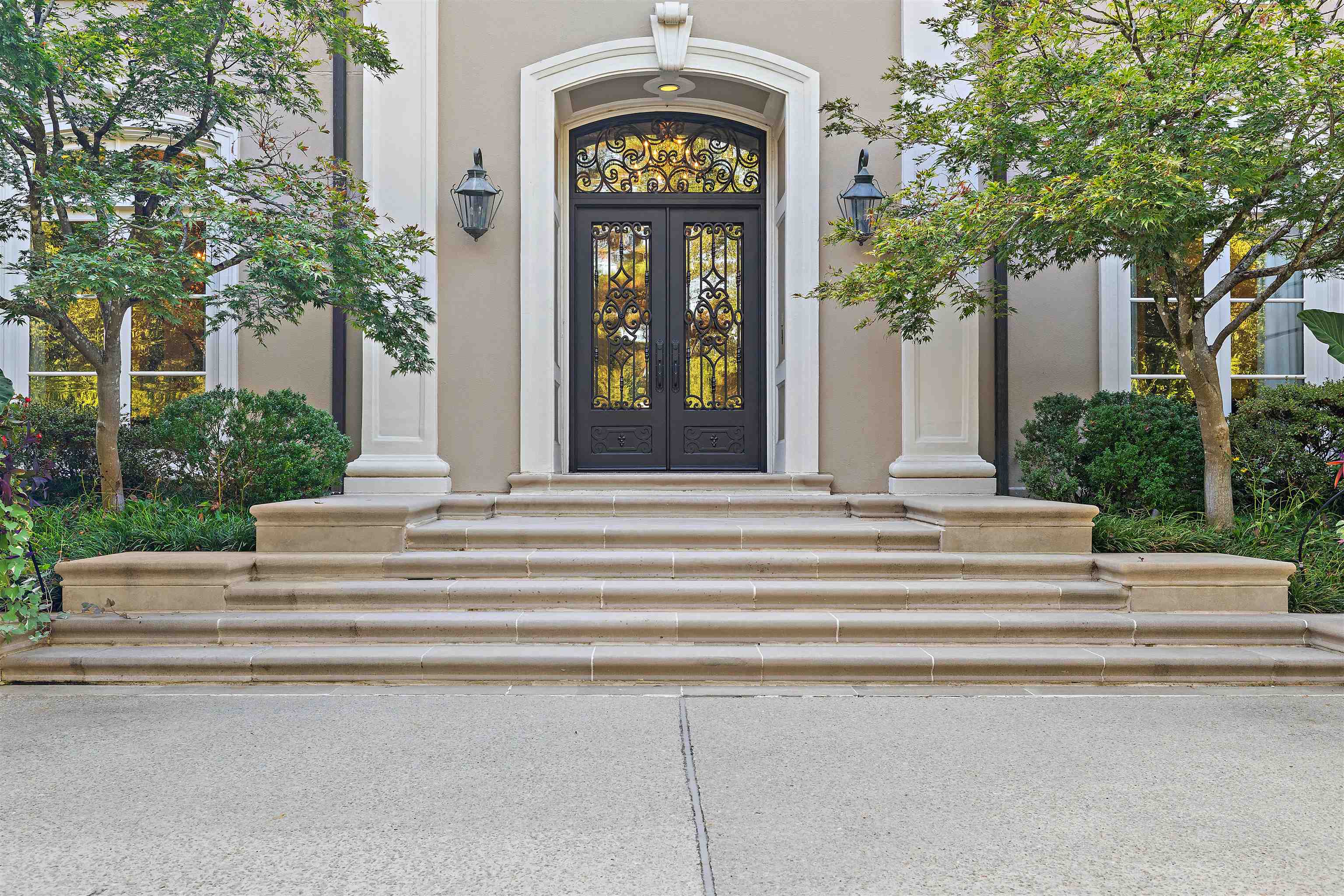 409 River Oaks Road North Memphis, TN 38120 - Photo 3 of 40 Gallery Image 3