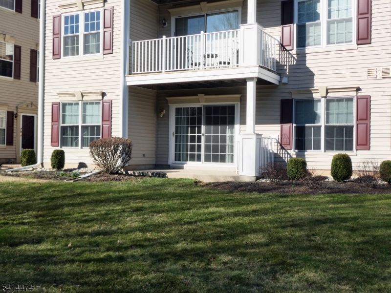 428 Azalea Terrace Somerville, NJ 08876 - Photo 5 of 20