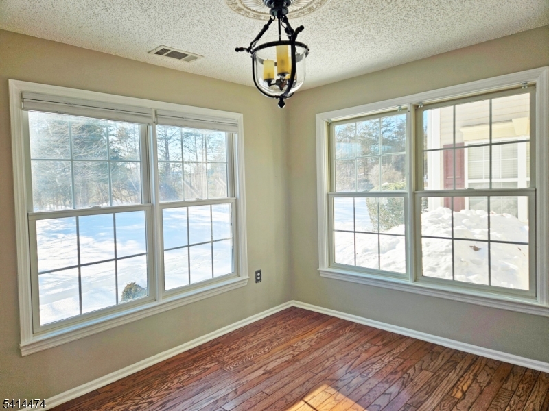428 Azalea Terrace Somerville, NJ 08876 - Photo 5 of 18