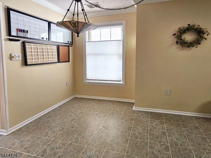 428 Azalea Terrace Somerville, NJ 08876 - Photo 8 of 20