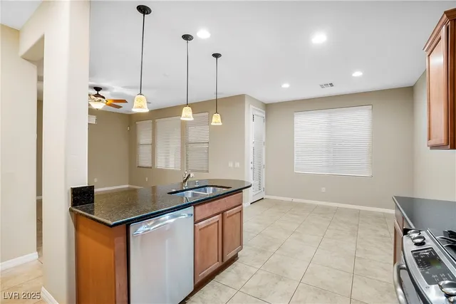 $2,495 | 11239 Filmore Heights Court, Las Vegas, NV 89135