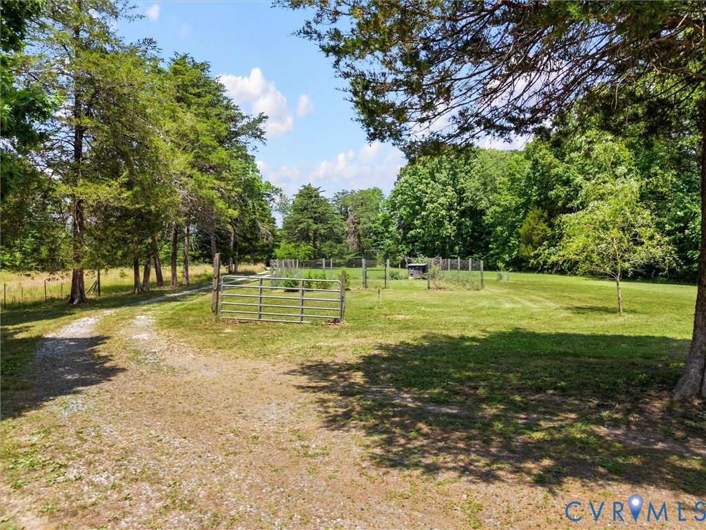 3607 Pacetown Road Sandy Hook, VA 23153 - Photo 4 of 33