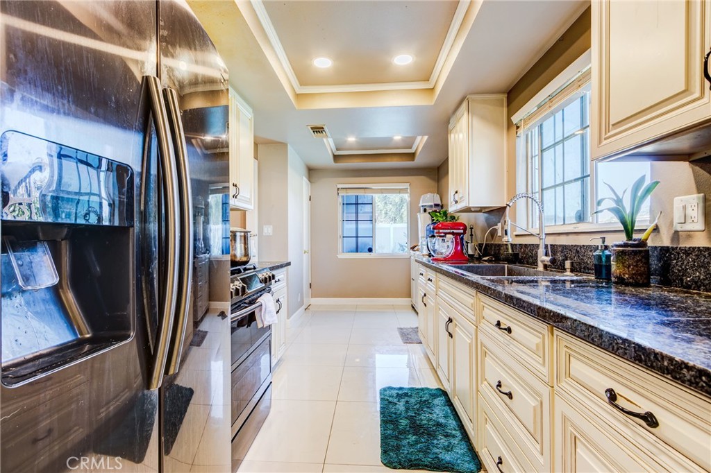 321 North Starfire Street Anaheim, CA 92807 - Photo 20 of 40