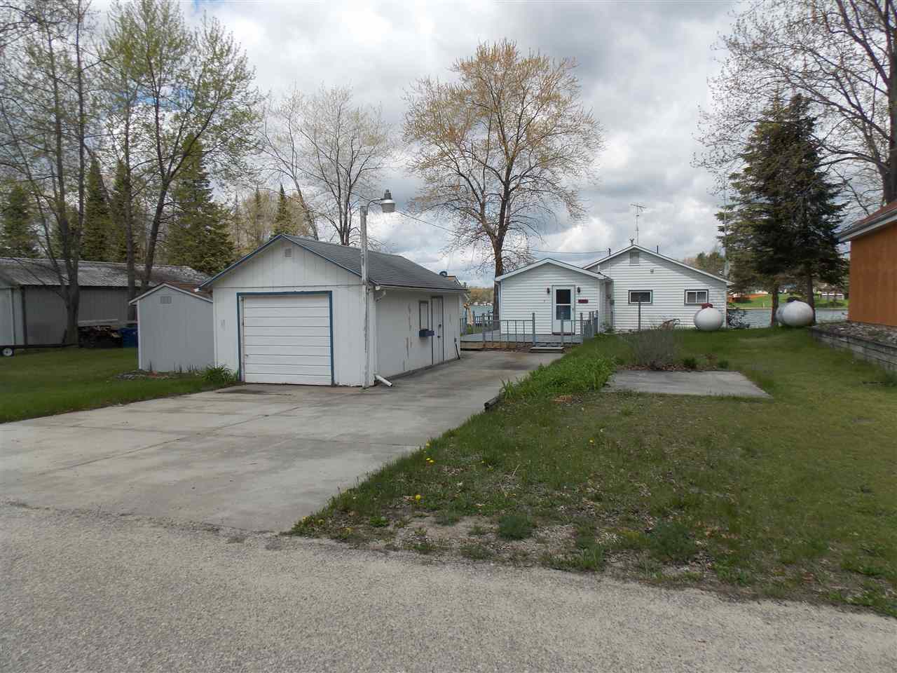 6986 North Ridge Road Harrison, MI 48625 - Photo 16 of 19 1816369-15.JPG