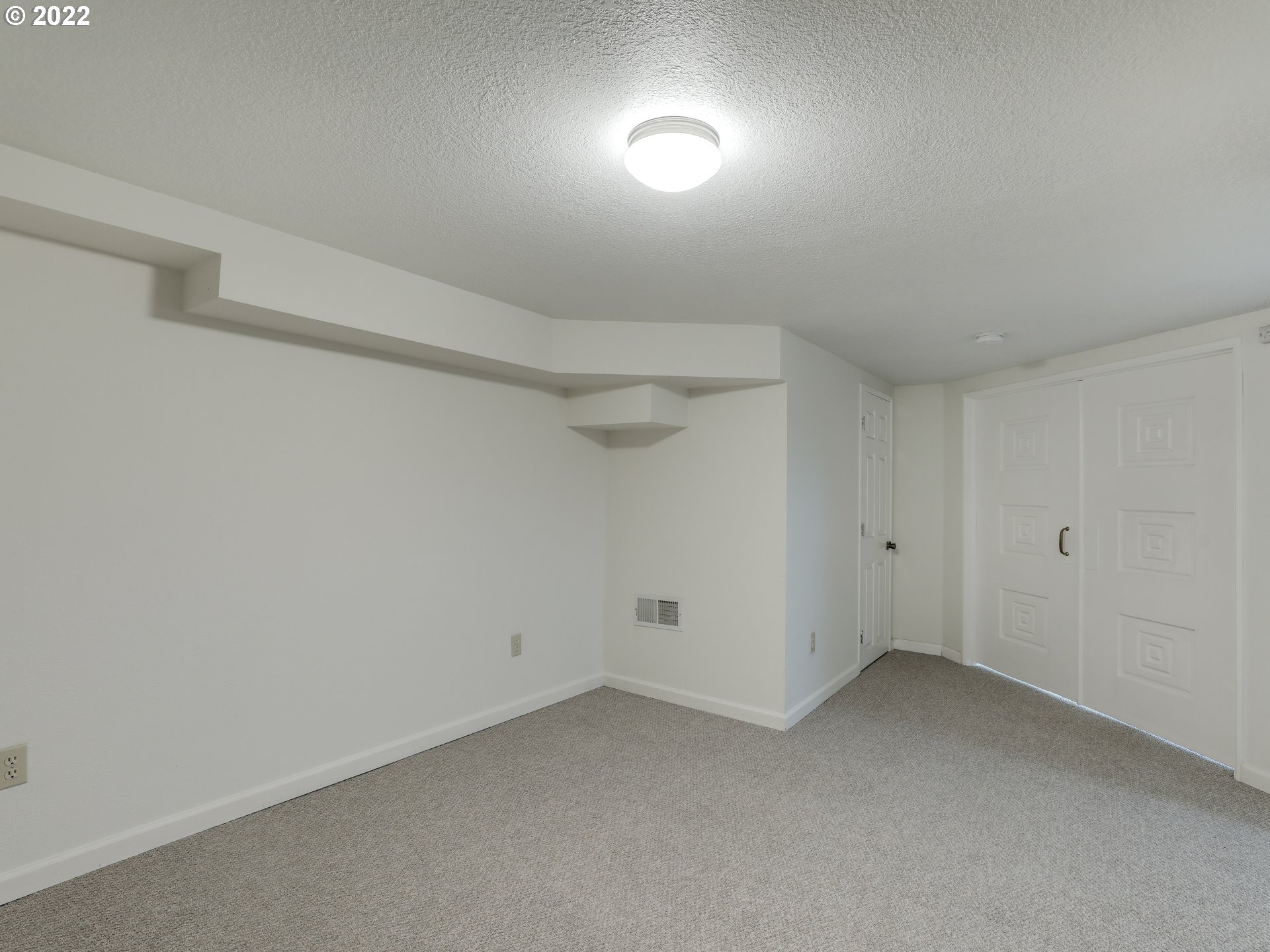 3011 Southwest Flower Terrace Portland, OR 97239 - Photo 20 of 30 Gallery Image 20